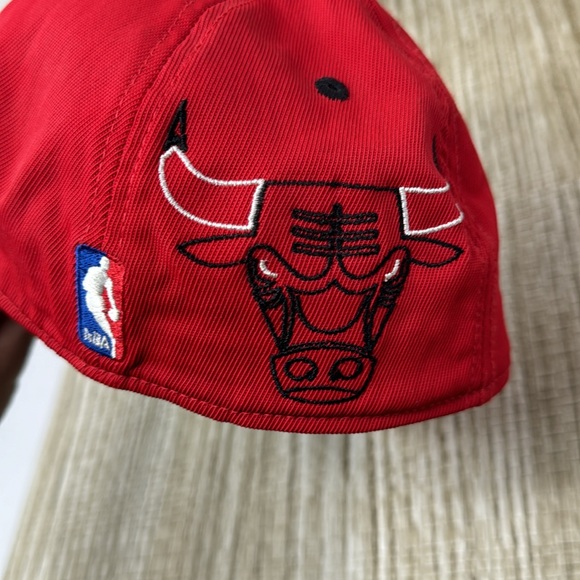 Adidas Chicago Bulls Hat - Picture 5 of 7